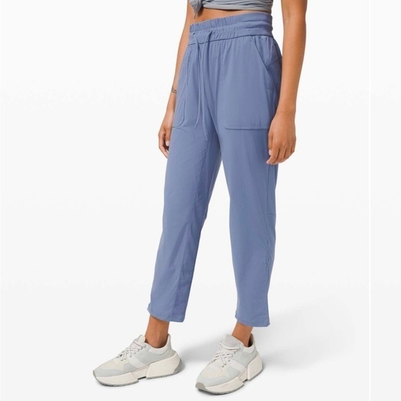 Lululemon Beyond the Studio Crop Water Drop Blue High Waisted Women's 6 - Picture 8 of 9